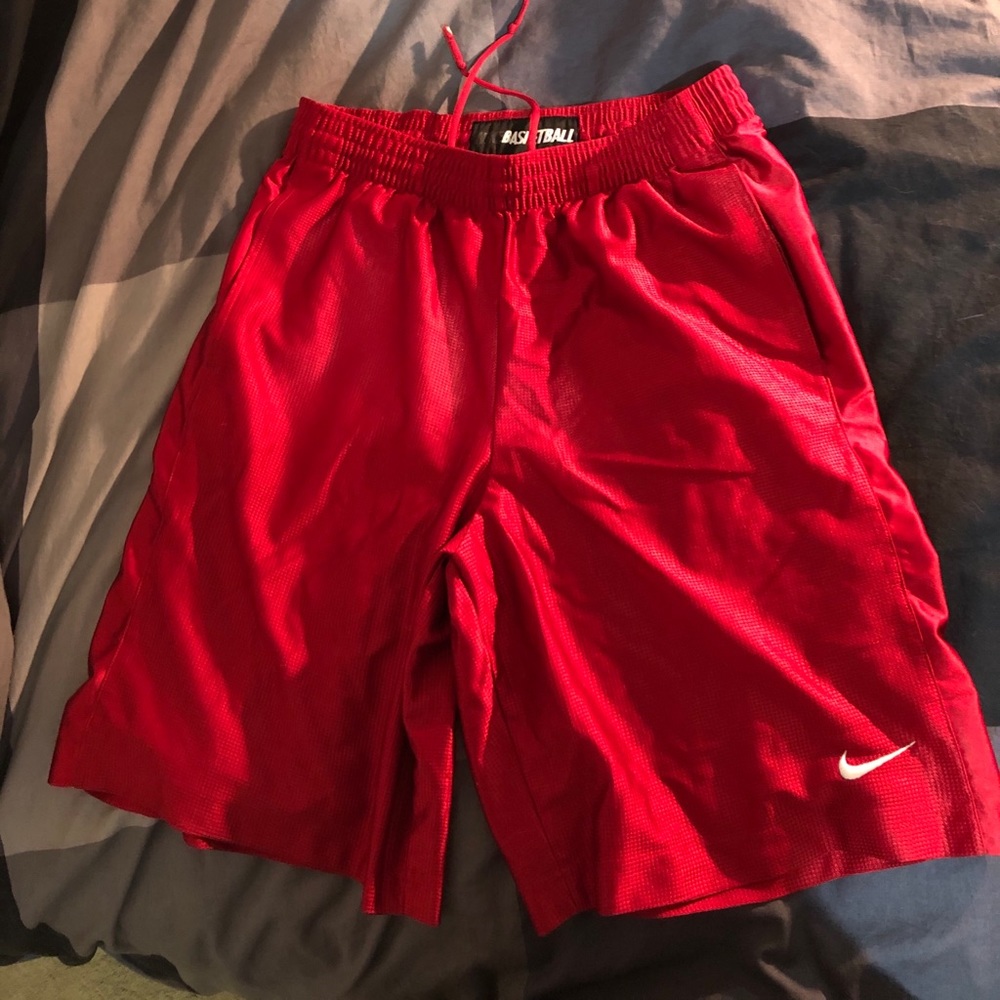 NIKE Gym Shorts Red